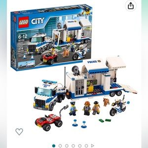 New unopened LEGO City Police Mobile Command Center